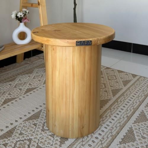 كرسي تسريحة خشب طبيعي مودرن – تصميم أنيق للاستخدام...