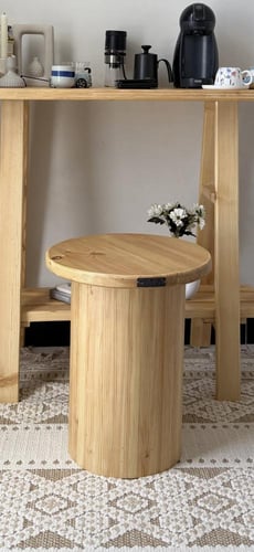 كرسي تسريحة خشب طبيعي مودرن – تصميم أنيق للاستخدام...