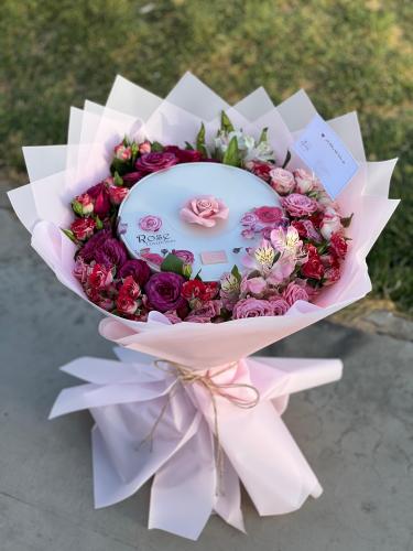 بستانى شوكولاته و باقه ورد طبيعي