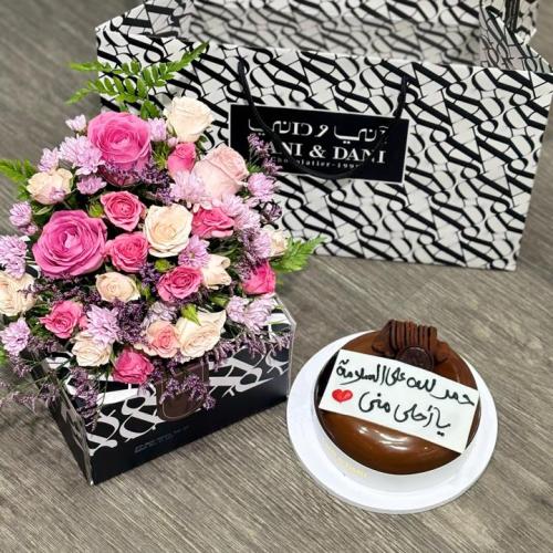 كيك اني وداني مع الورد