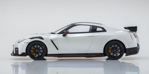 RARE Nissan GTR NISMO R35 WHITE 1:18 KYOSHO LIMITE...