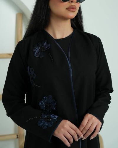 عباية كريب مطرزة ورد كحلي