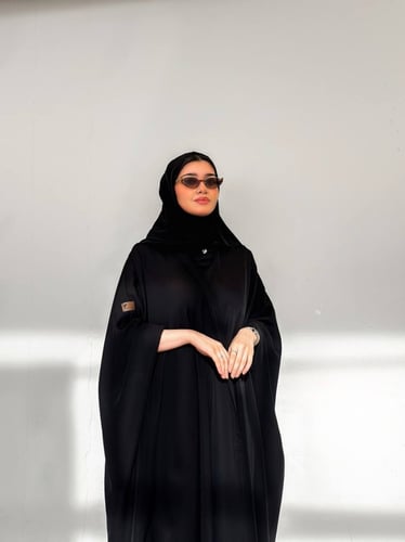 عبايه غيوض قماش بلاك بيري كوري