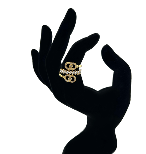 خاتم ذهبي تصميم فاخر يليق بجمالك!