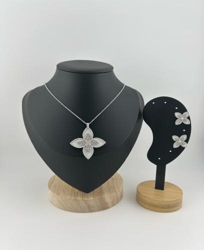 طقم فضي راقي لكل مناسبة وأي وقت!