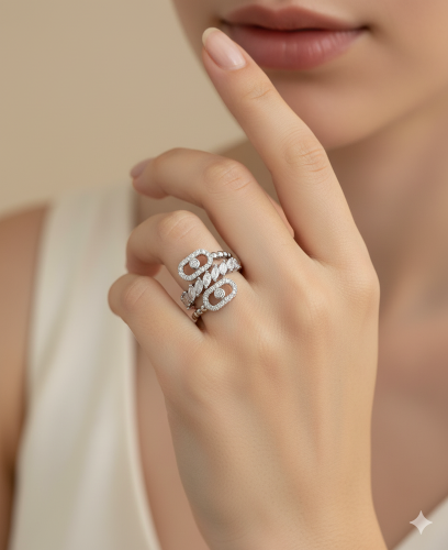 خاتم فضي عصري بتصميم مزدوج يلفت الأنظار