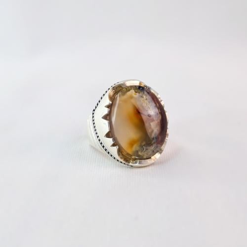 خاتم فضة على عقيق مزهر يمني