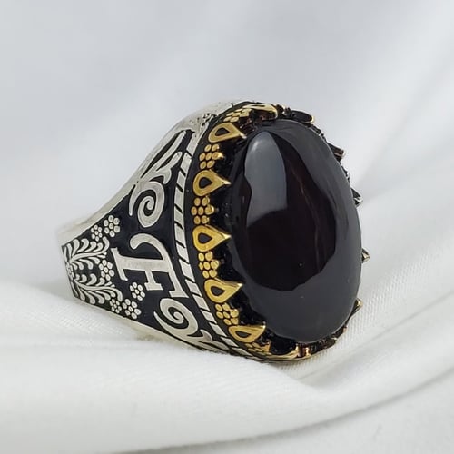 خاتم تصميم حسب الطلب حرفك وحرف من تحب مع عقيق يمان...