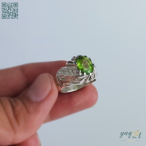 خاتم فضه صياغه يدويه مميزه مع حجر الزبرجد