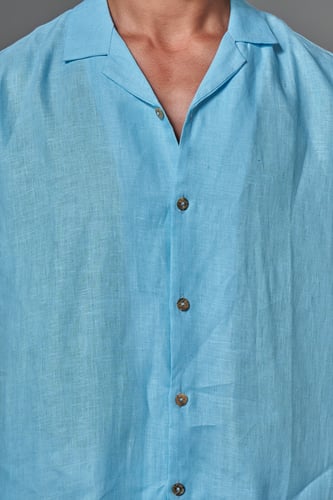 قميص تركوازي نص كم