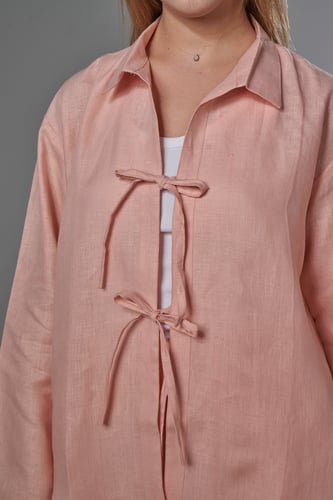 قميص خوخي فيونكة قماش لينن طبيعي