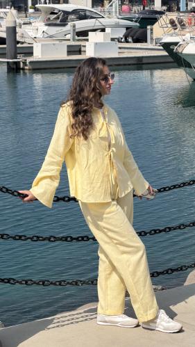 قميص فيونكه اصفر