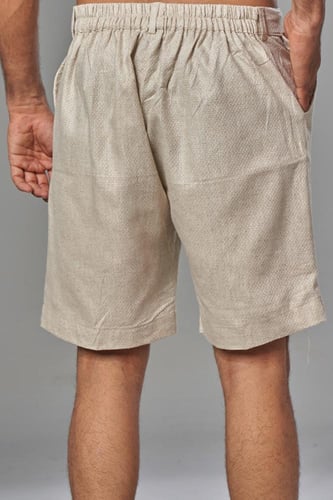 شورت بيج فاتح