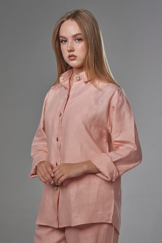 قميص خوخي فاتح