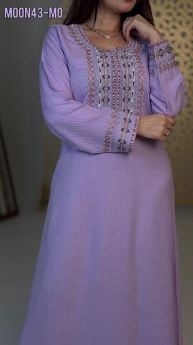 جلابية تطريز صدر كامل مع دق الماس ( صناعه سورية )...