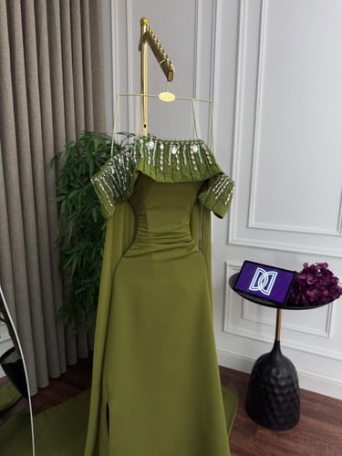 فستان خامة كرب فيراري ذيل شيفون تطريز يدوي الأصلي...