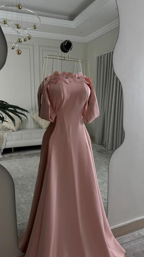 فستان ناعم المقاسات من واحد لين خمسه من اسمول لين...