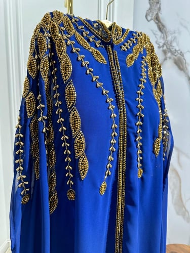 بشت هندي شك يدوي راقي على القماش ♦️ المقاسات 2/3/4...