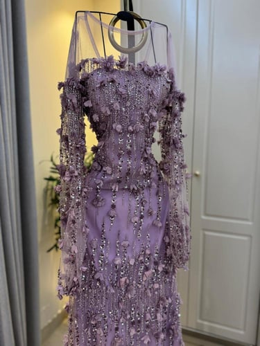 وصل حديثآ الخامه / الا مطرز ورود مع خرز وترتر المق...