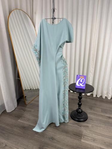 جمبسوت أنيق وفاخر قطعتين خامه باربي على تطريز شك ي...