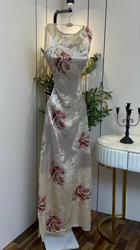 فستان ناعم المقاسات من واحد لين سته من اسمول لين ٣...