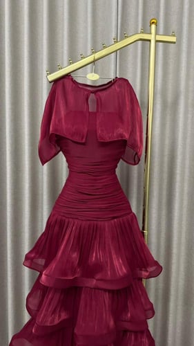 فستان ناعم .الخامه.. كرنكل طبقات ..المقاسات XS.S.M...