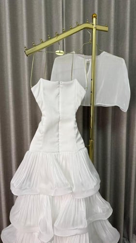 فستان ناعم .الخامه.. كرنكل طبقات ..المقاسات XS.S.M...