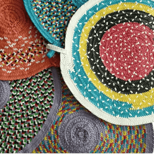 لفة شريط بلاستيك متعدد الالوان للأعمال اليدويه وال...