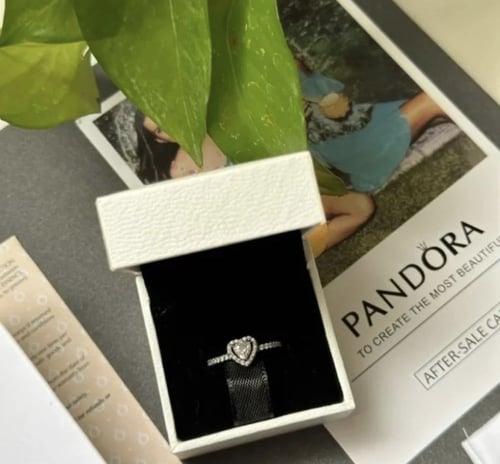 خاتم باندورا كريستالي