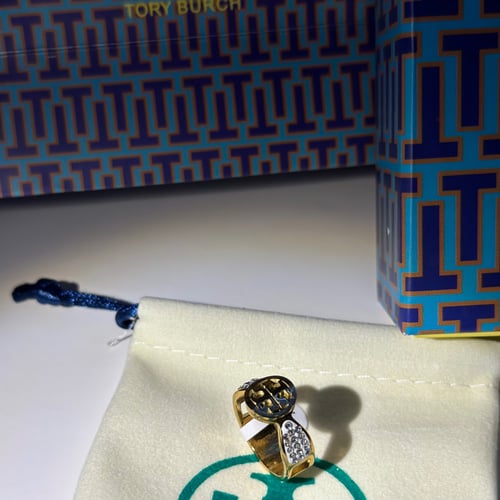 خاتم توري بورش