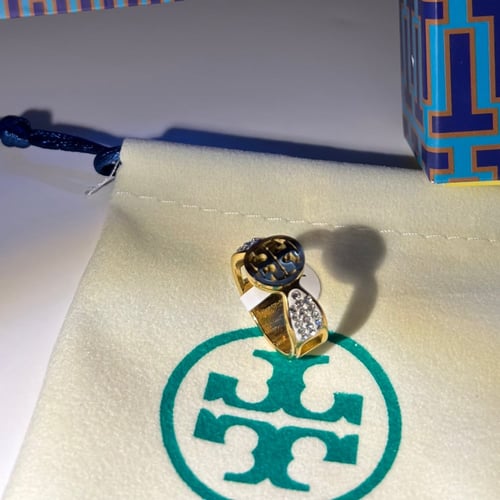 خاتم توري بورش