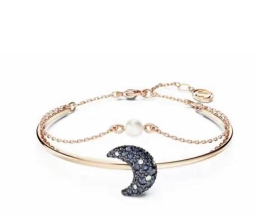 اسوارة سوارفسكي