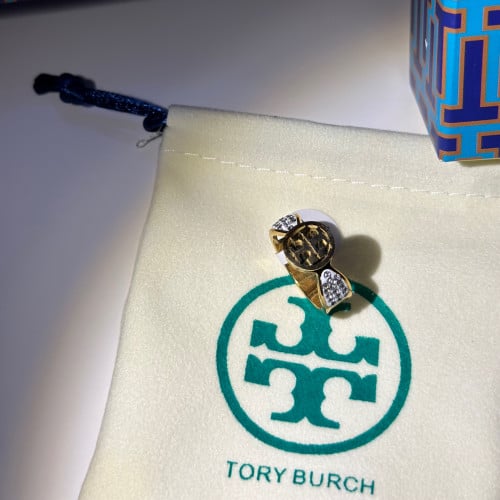 خاتم توري بورش