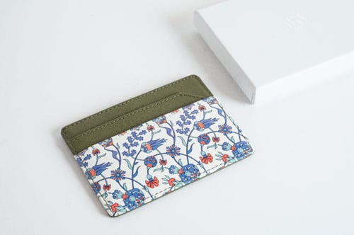 حاملة بطاقات - نقش الإزنيك