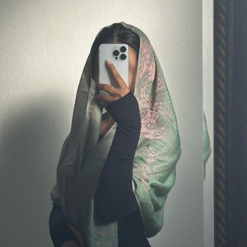 شال حرير خفيف