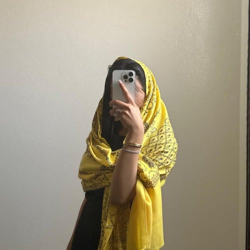 شال أصفر تطريز يدوي