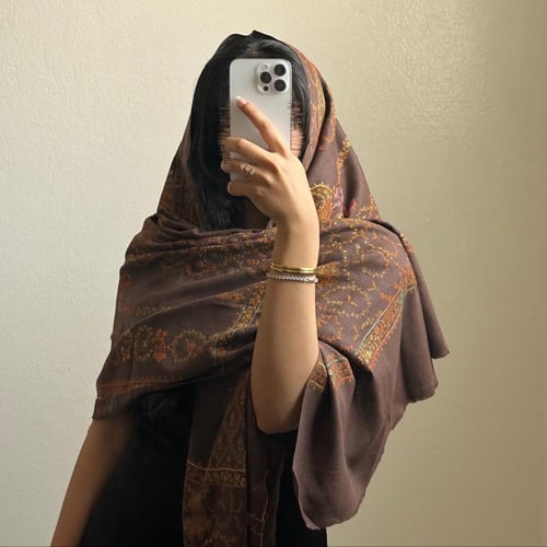 شال بني تطريز يدوي 2