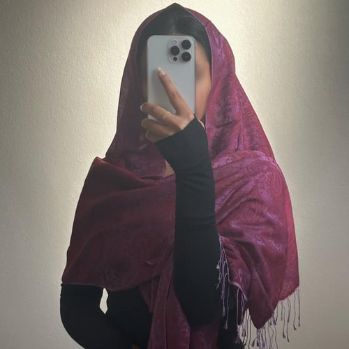 شال حرير خفيف
