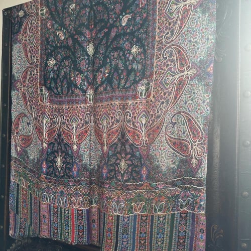 شال حرير مُطرز #ES9