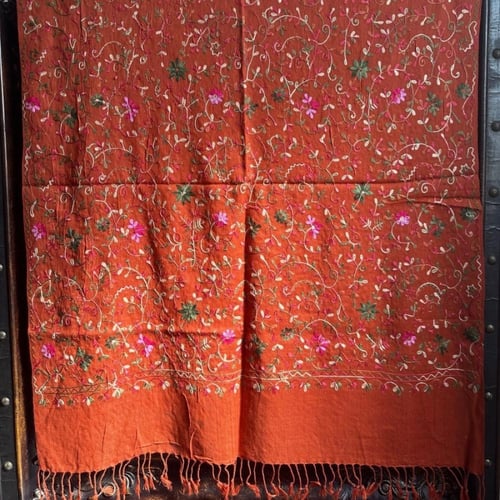 شال كشميري مطرز