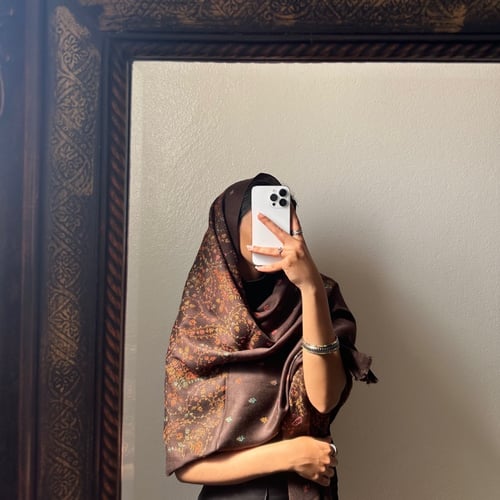 شال بني تطريز يدوي 2