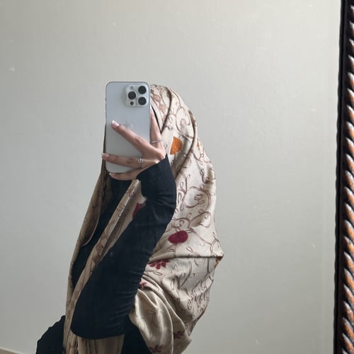 شال تطريز يدوي #بيج1