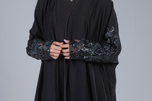 عباية نص بشت