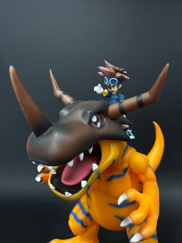 قريمون و تايتشي - Greymon & Taichi