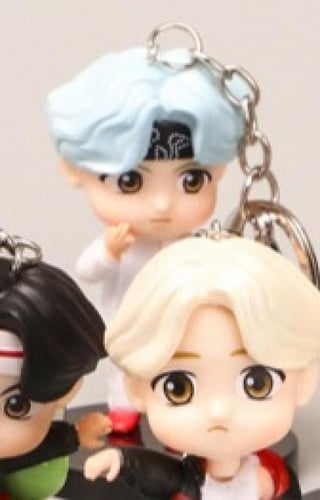 ميدالية تشيبي كيبوب - K-POP Chibi Keychain