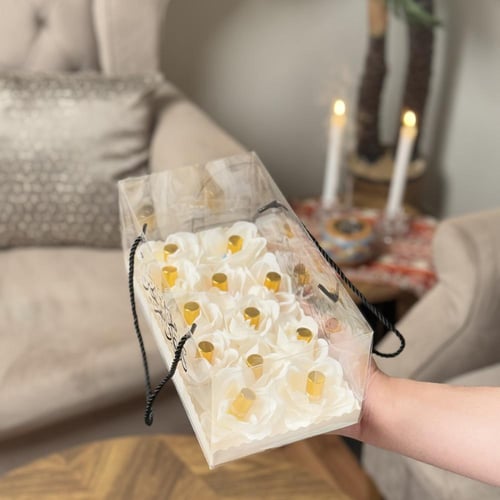 توزيعات بوكس ورود (12 وردة) + نانو مسك - هدايا منا...