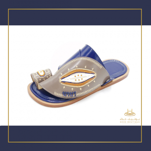 حذاء تطريز كامل