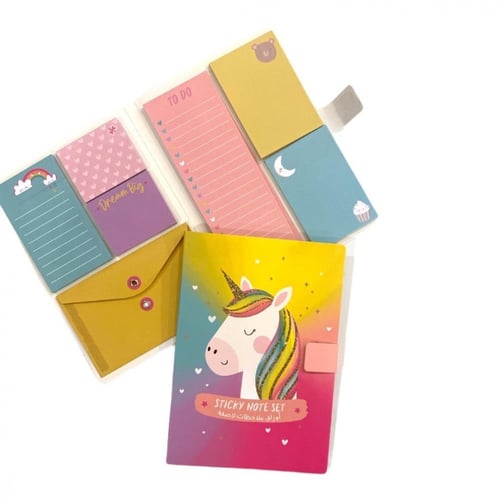 مجموعة أوراق لاصقة مع قائمة مهام