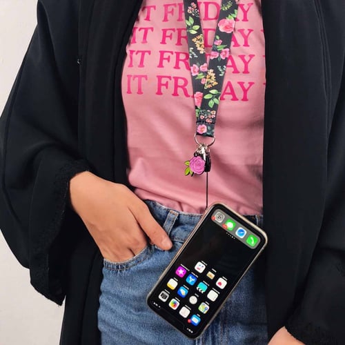 تعليقة وردة