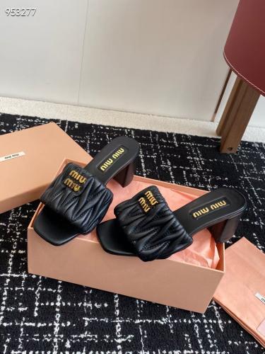 MeowMeow leather sandal shoe with gold logo